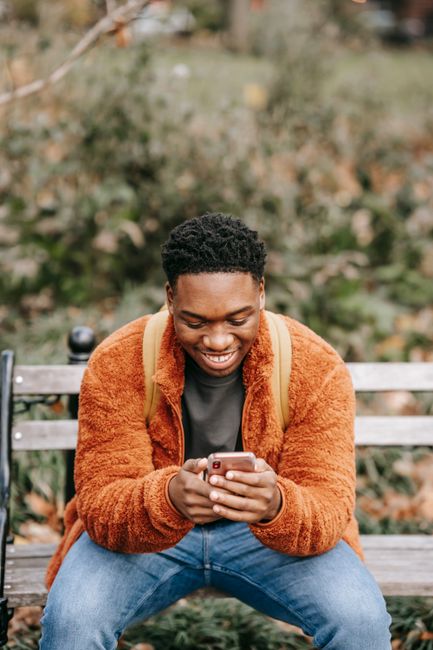 Person med smartphone